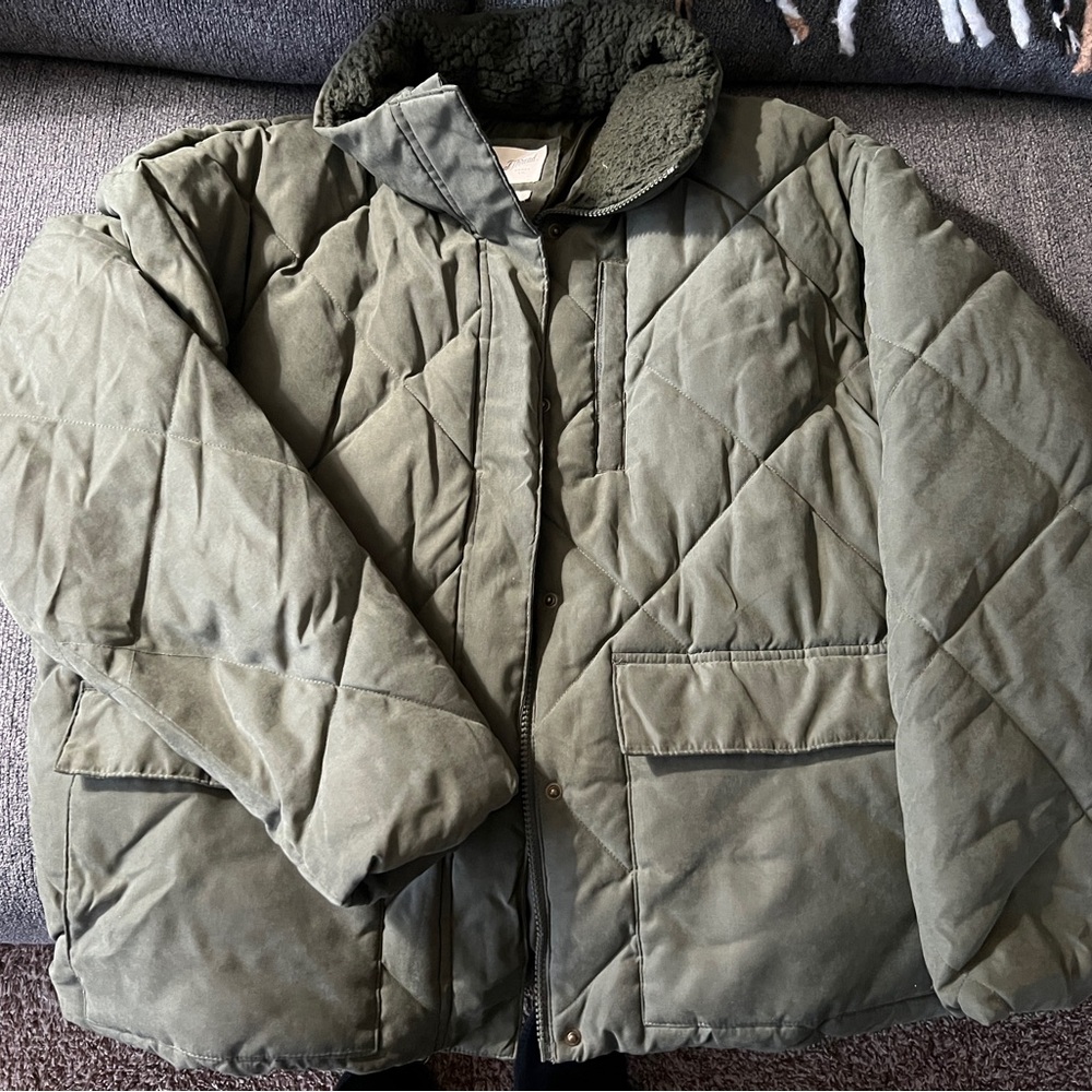 Women’s Universal Threads Green Quilted Jacket